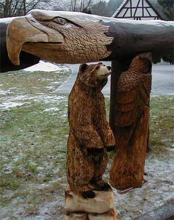 Holzschnitzerei B�r