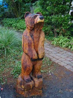 Bear Yard Tree Chainsaw carving