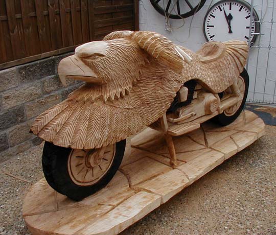 Holzmotorrad Eagle Bike