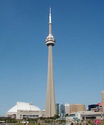 CN Tower und Sky Dome